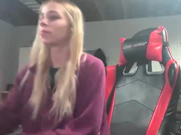 couple Hardcore Sex Cam Girls with chloe_damian