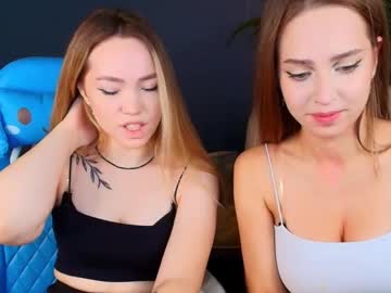 couple Hardcore Sex Cam Girls with top_twins